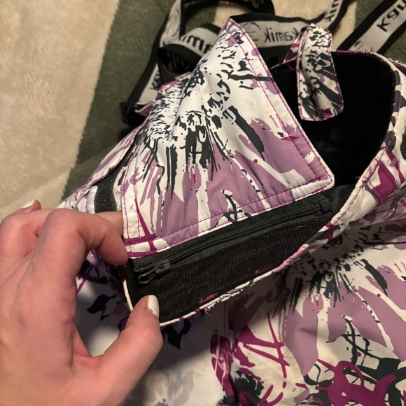 Snowpants - Picture 5 of 5